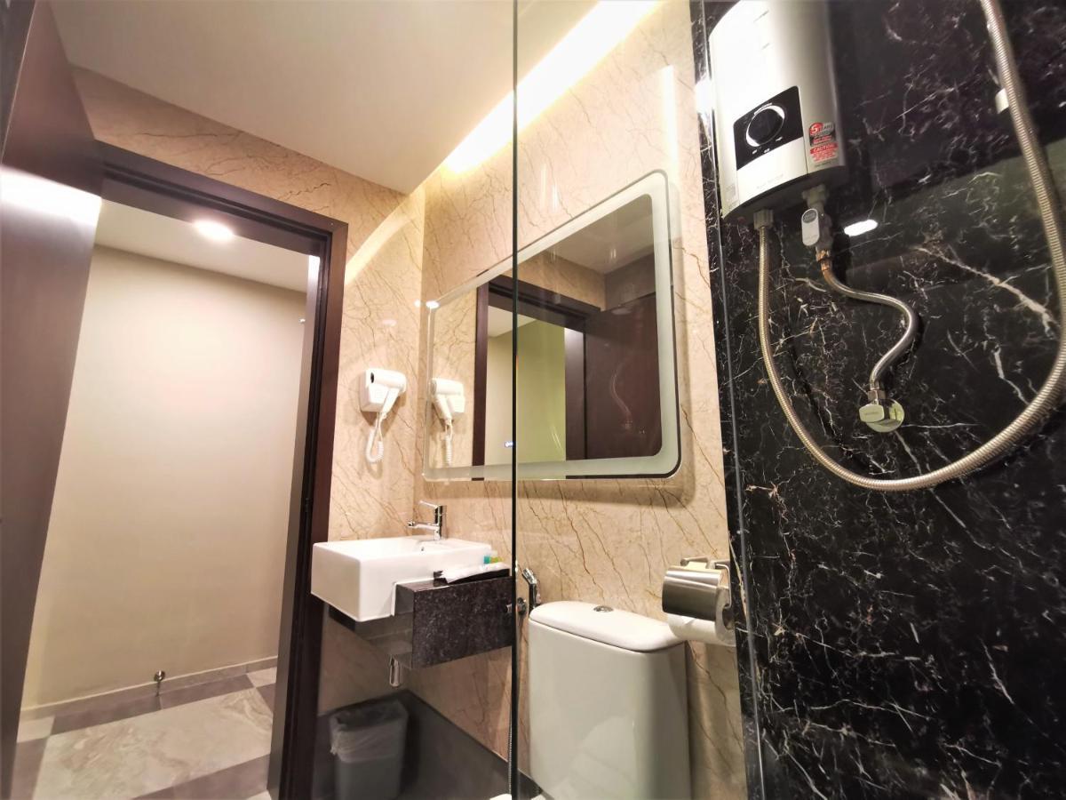 Prestigo Hotel - Johor Bharu Джохор-Бару Экстерьер фото