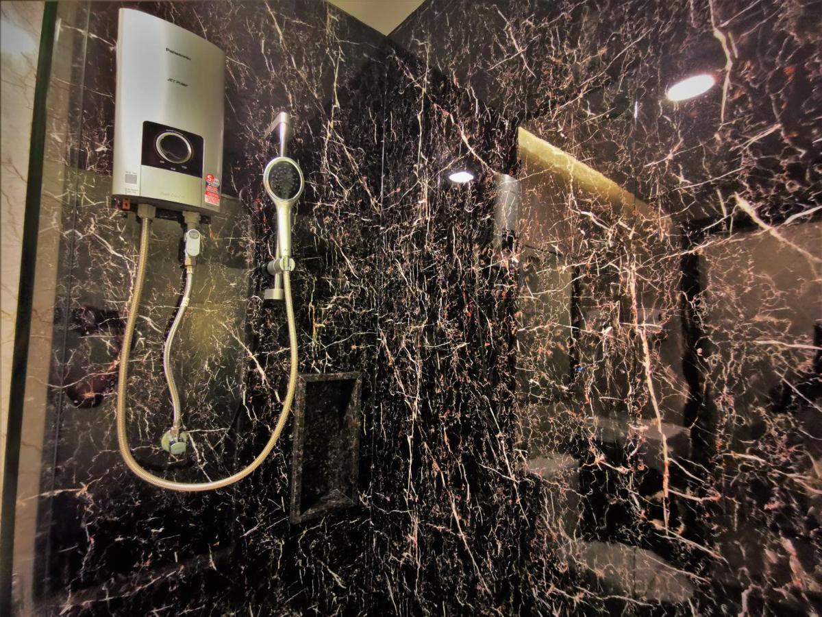 Prestigo Hotel - Johor Bharu Джохор-Бару Экстерьер фото