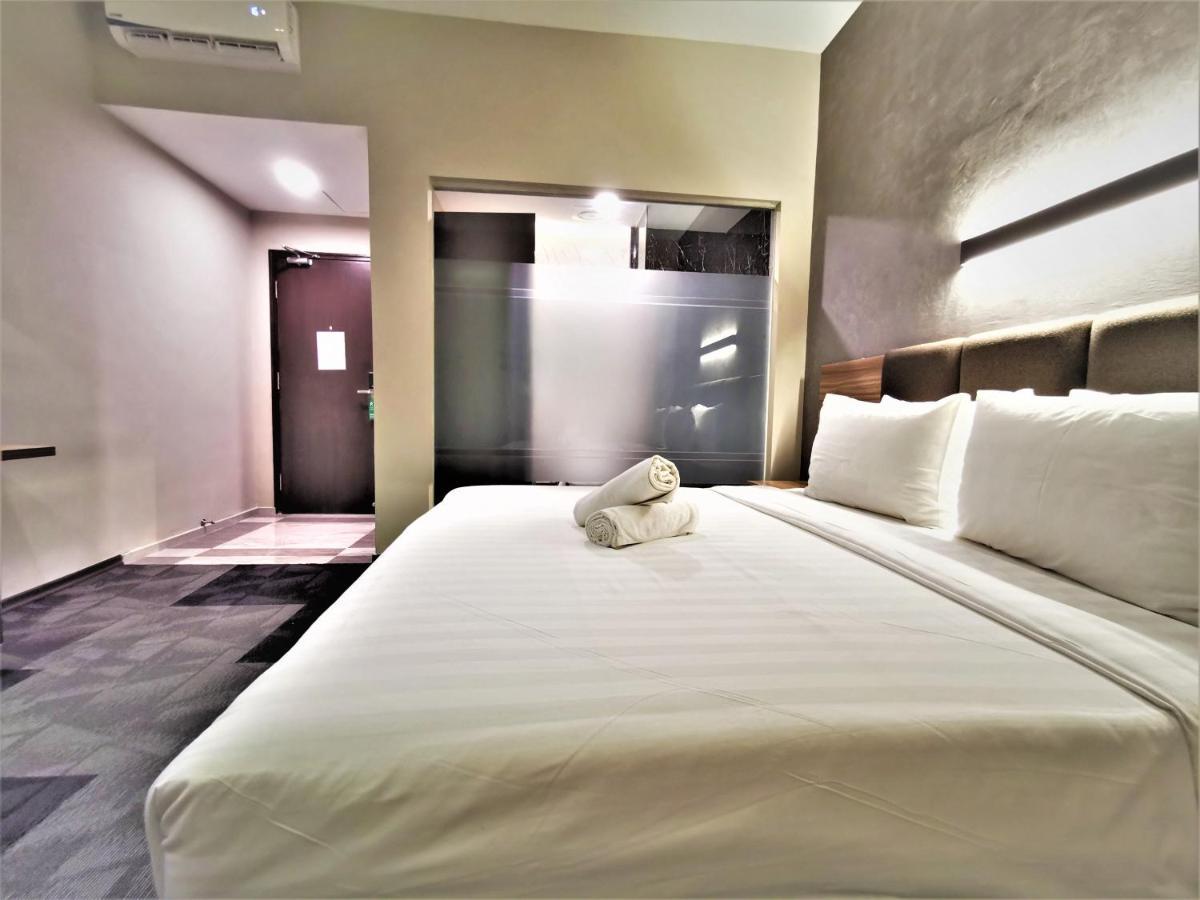 Prestigo Hotel - Johor Bharu Джохор-Бару Экстерьер фото