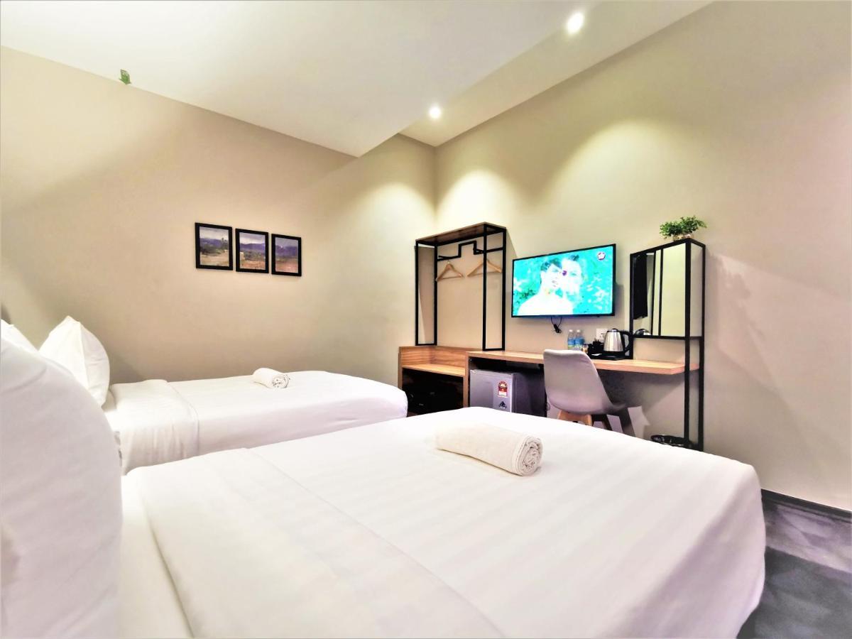 Prestigo Hotel - Johor Bharu Джохор-Бару Экстерьер фото