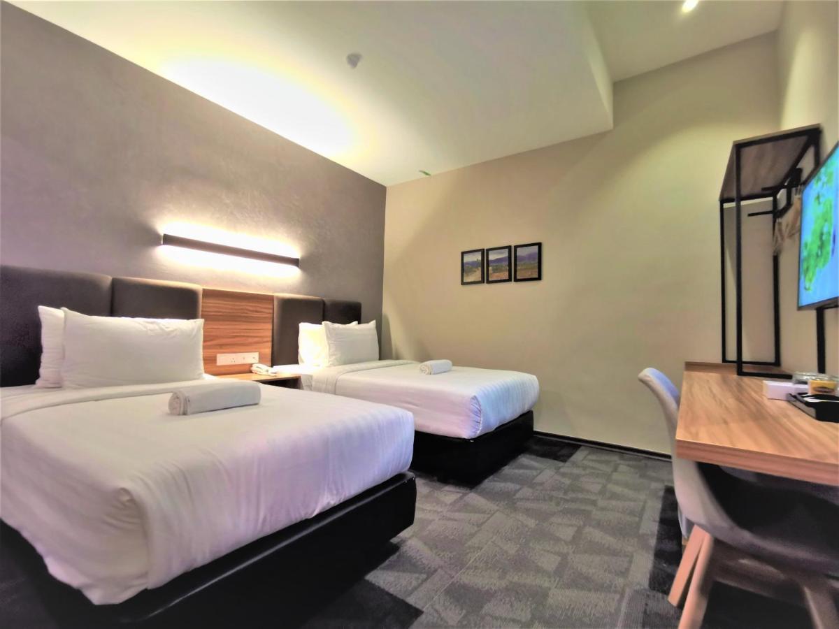 Prestigo Hotel - Johor Bharu Джохор-Бару Экстерьер фото