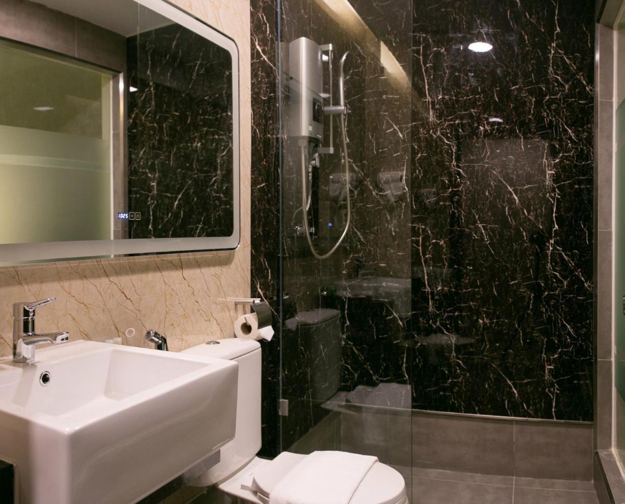 Prestigo Hotel - Johor Bharu Джохор-Бару Экстерьер фото