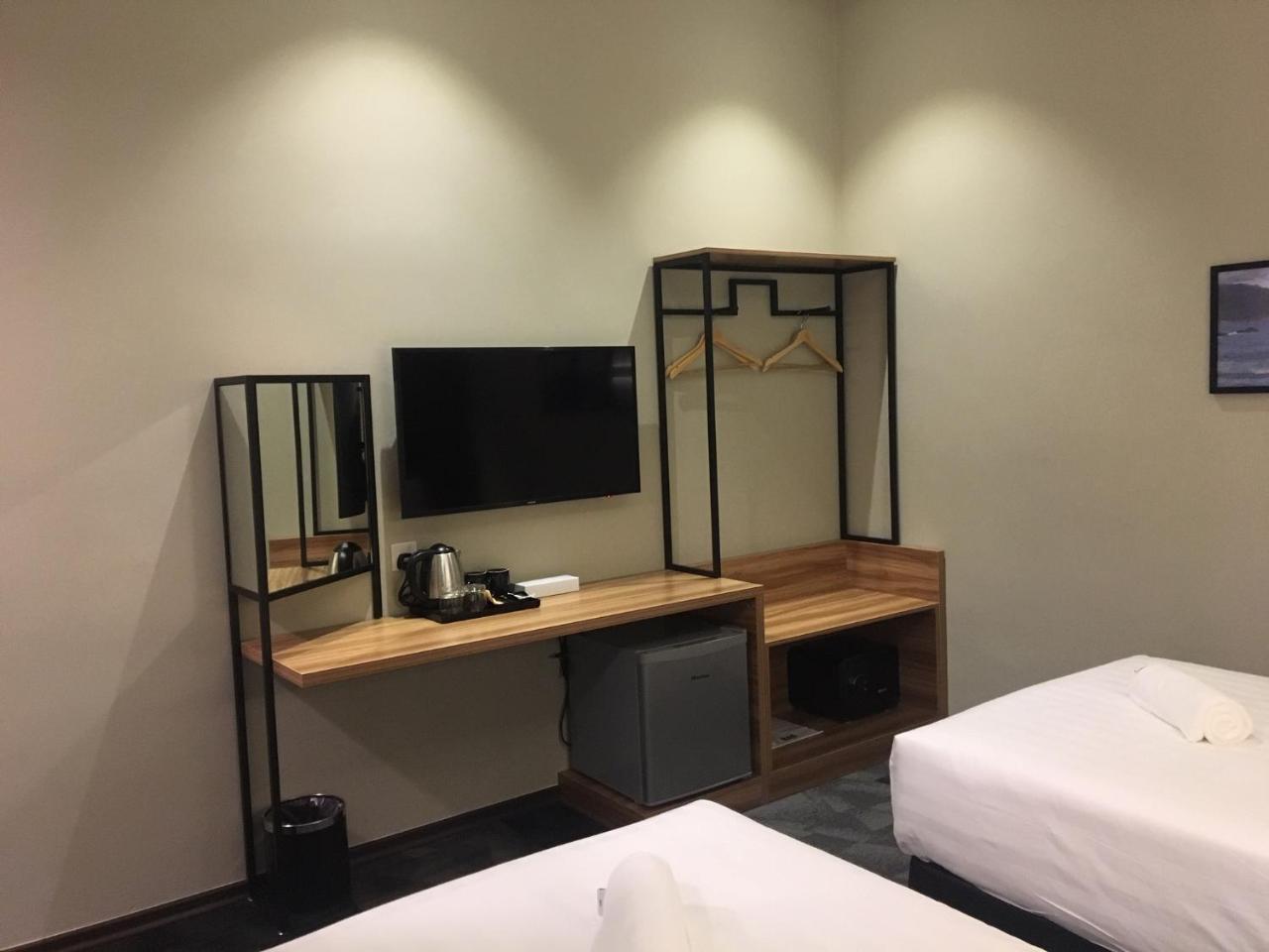 Prestigo Hotel - Johor Bharu Джохор-Бару Экстерьер фото