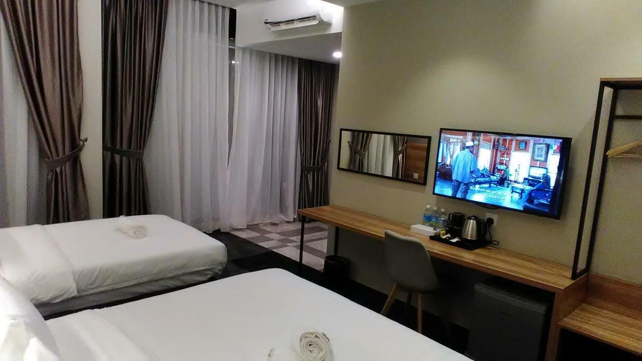 Prestigo Hotel - Johor Bharu Джохор-Бару Экстерьер фото